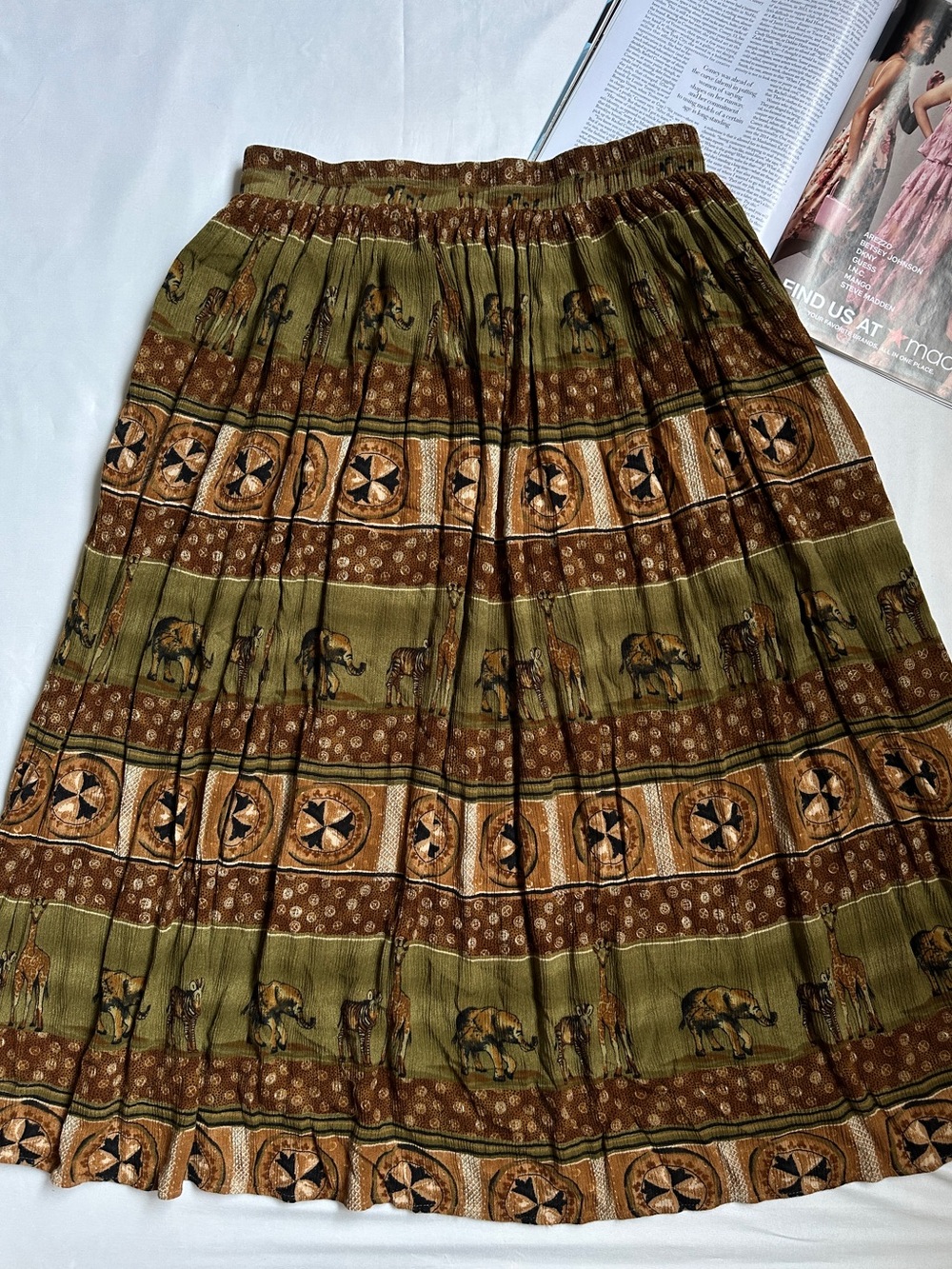 Olive & Brown Elephant Print MIDI Skirt / Vintage Skirt